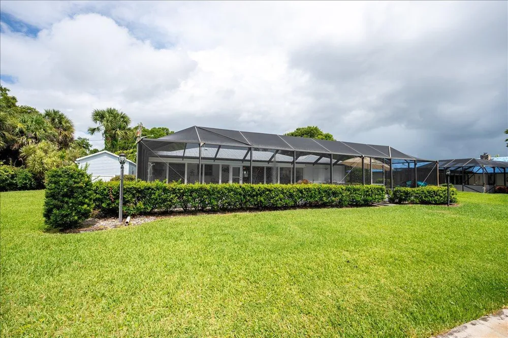 2066 5TH COURT SE Vero Beach, FL 32962