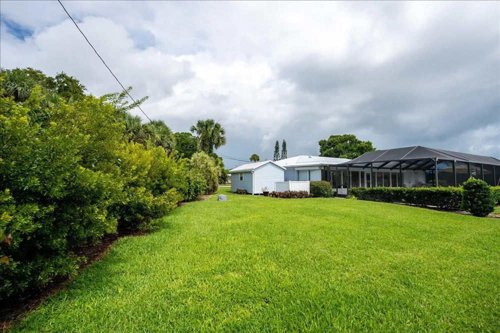 2066 5TH COURT SE Vero Beach, FL 32962