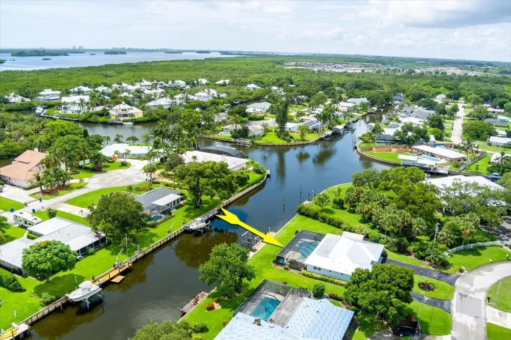 2066 5TH COURT SE Vero Beach, FL 32962
