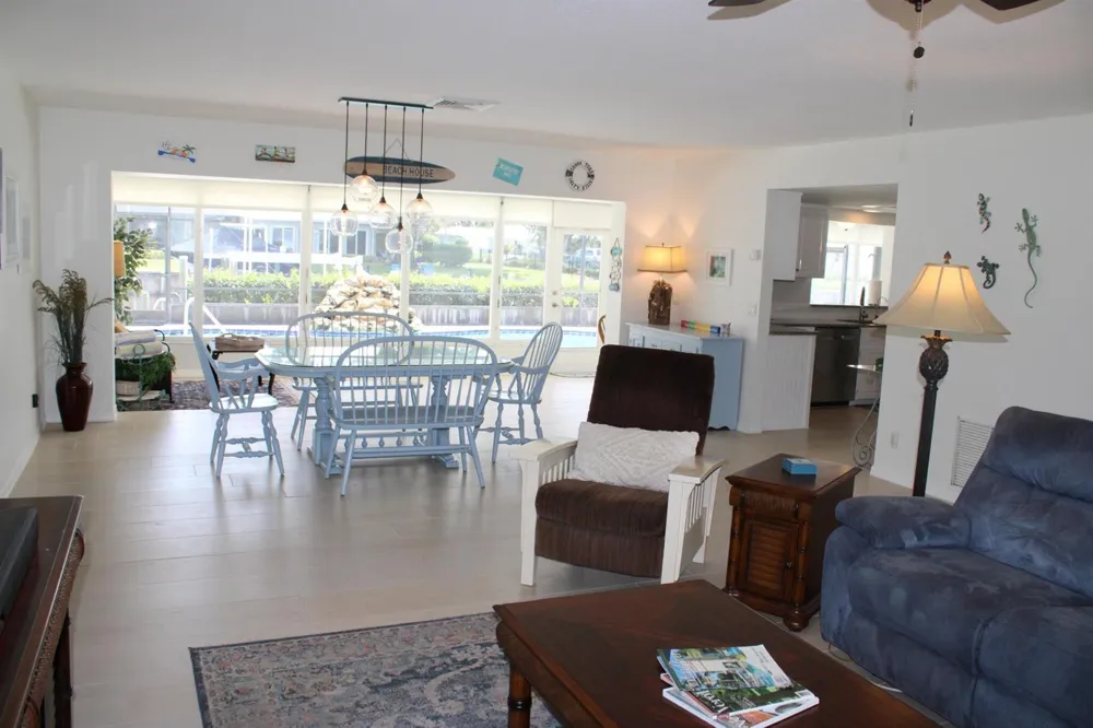 2066 5TH COURT SE Vero Beach, FL 32962