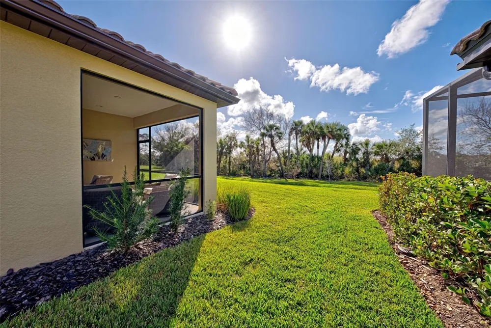 233 PALIDORO CIRCLE Nokomis, FL 34275