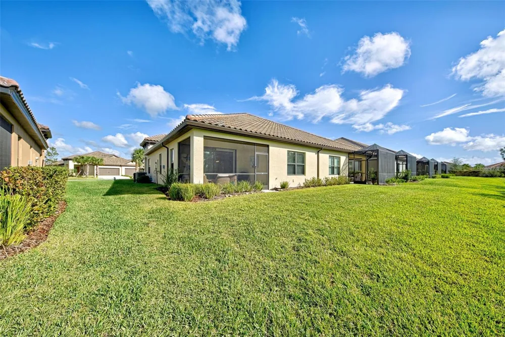 233 PALIDORO CIRCLE Nokomis, FL 34275