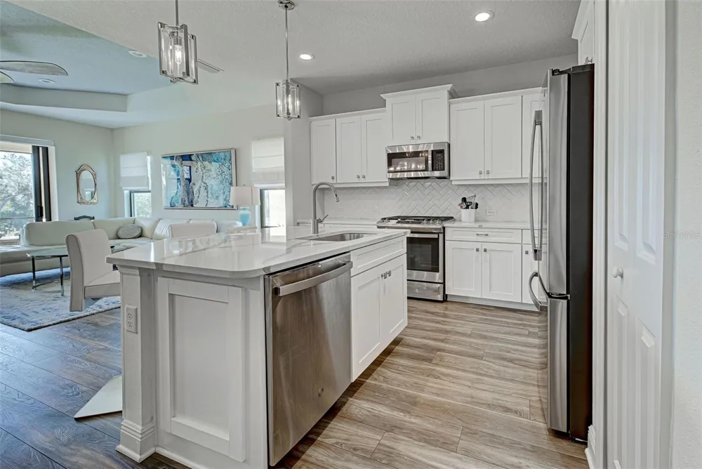 233 PALIDORO CIRCLE Nokomis, FL 34275