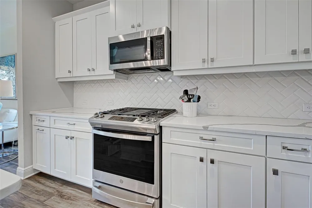 233 PALIDORO CIRCLE Nokomis, FL 34275