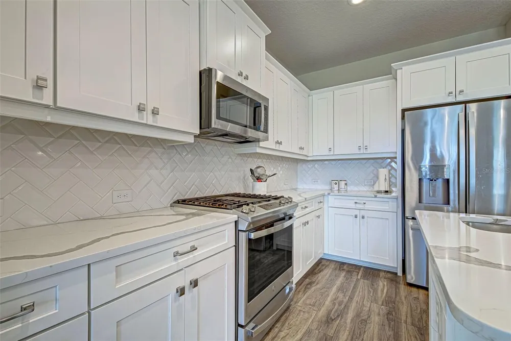 233 PALIDORO CIRCLE Nokomis, FL 34275