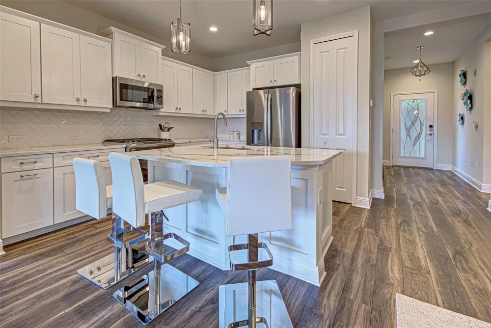 233 PALIDORO CIRCLE Nokomis, FL 34275