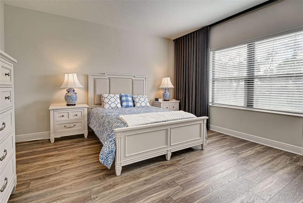 233 PALIDORO CIRCLE Nokomis, FL 34275
