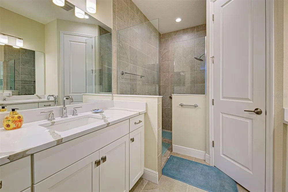 233 PALIDORO CIRCLE Nokomis, FL 34275