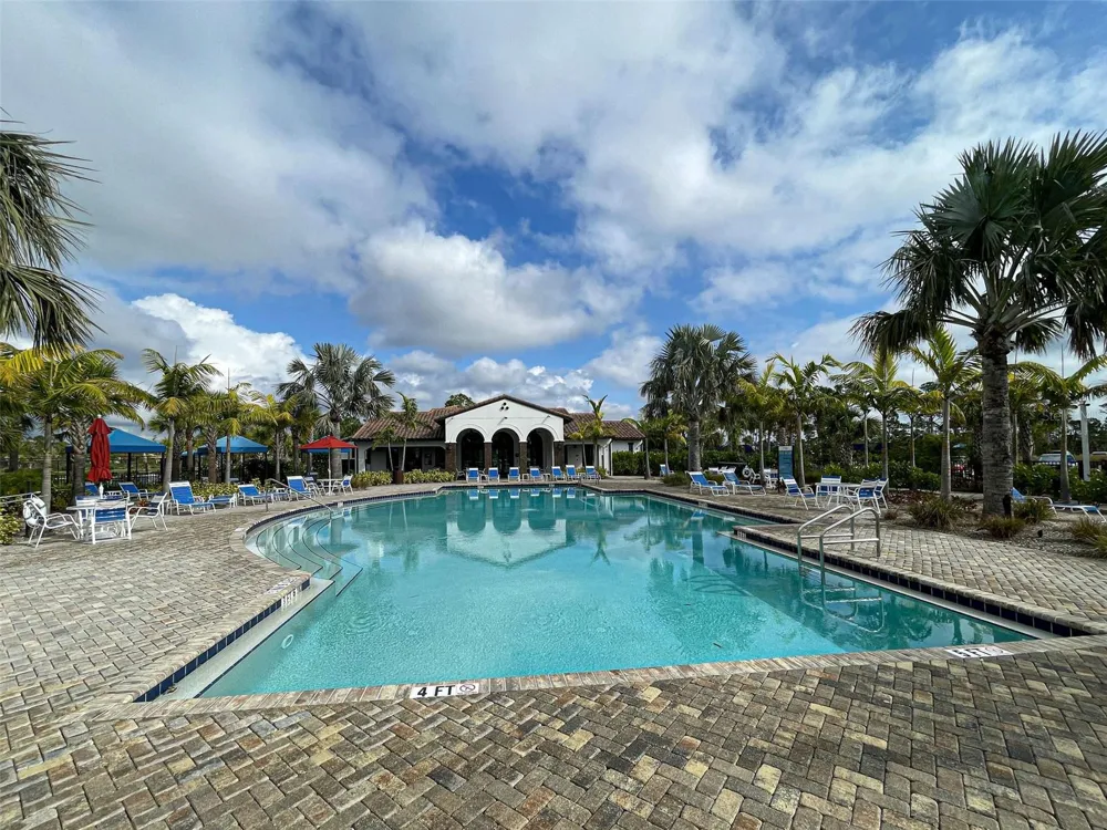 233 PALIDORO CIRCLE Nokomis, FL 34275