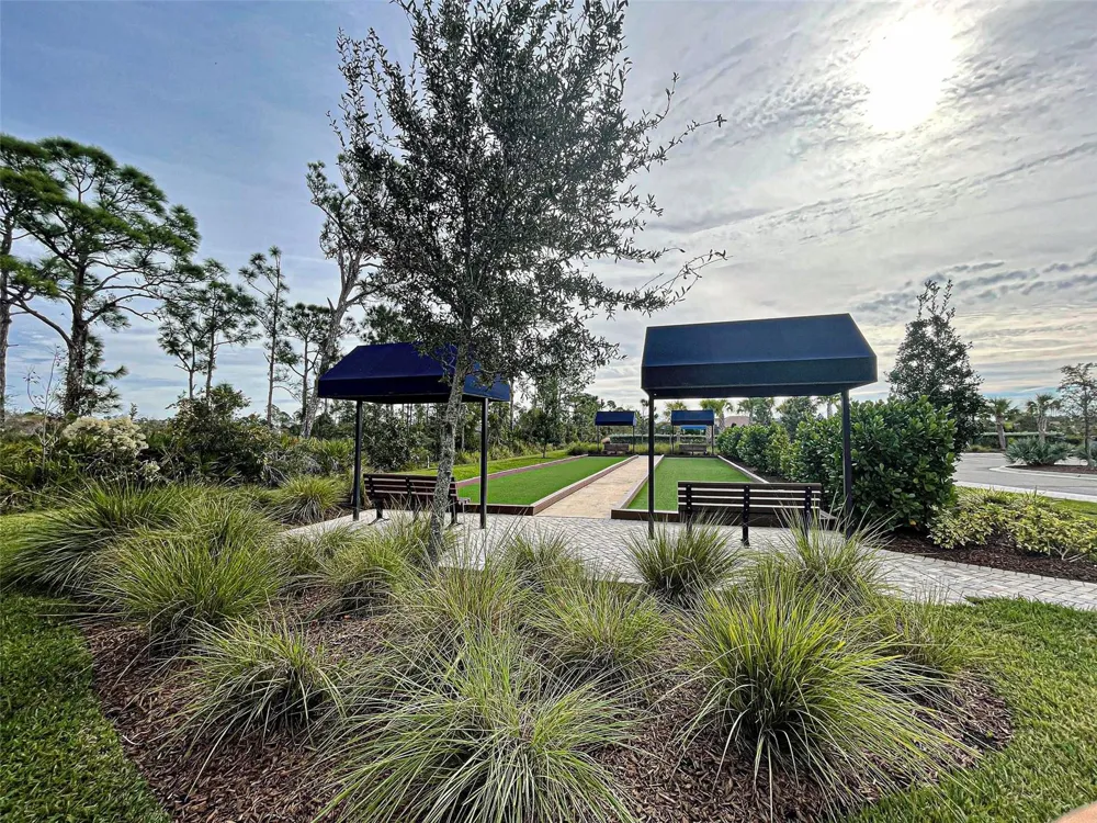 233 PALIDORO CIRCLE Nokomis, FL 34275