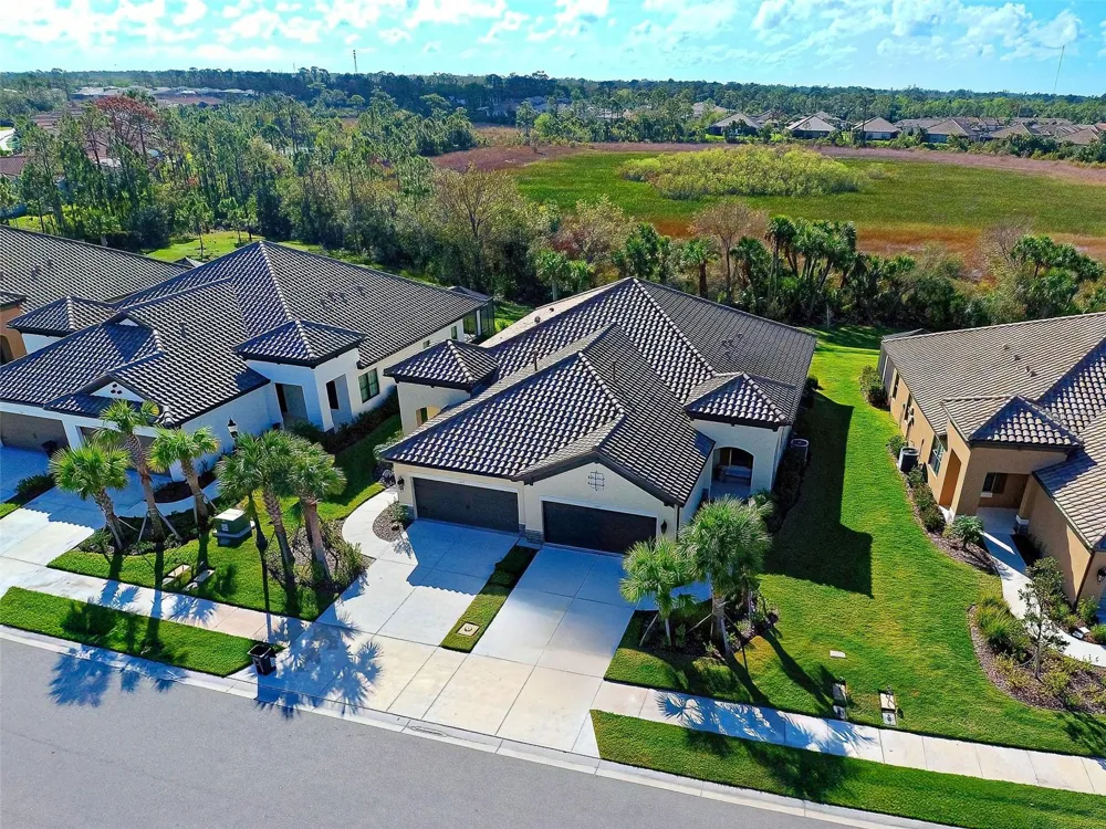 233 PALIDORO CIRCLE Nokomis, FL 34275