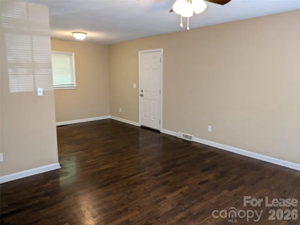 362 Cabarrus Avenue Mooresville, NC 28115