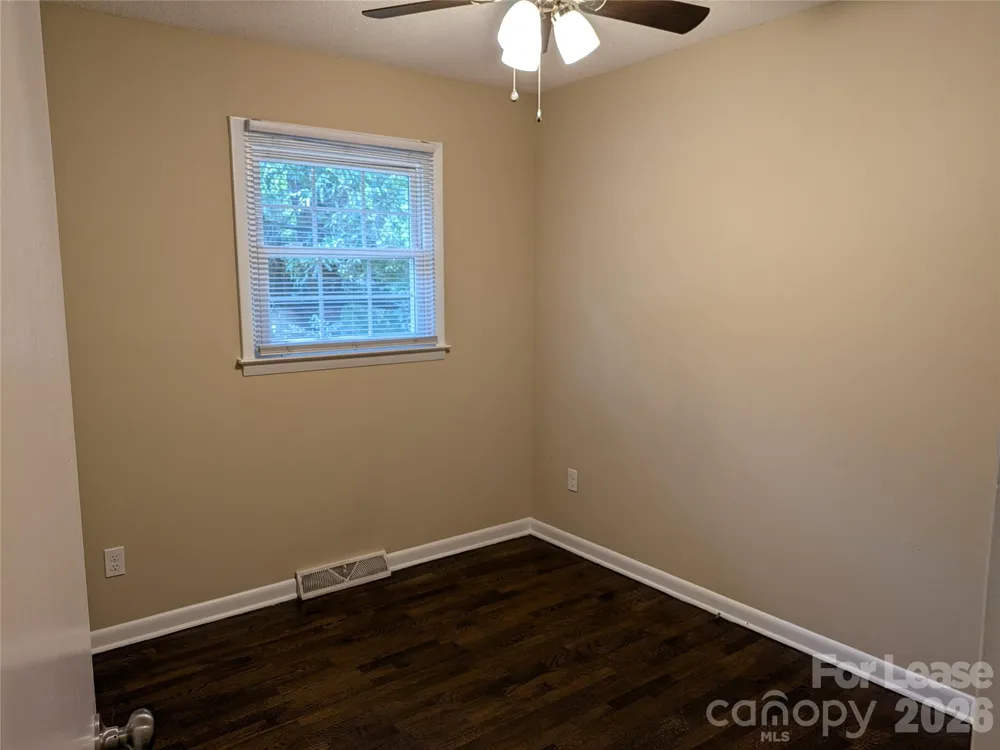 362 Cabarrus Avenue Mooresville, NC 28115