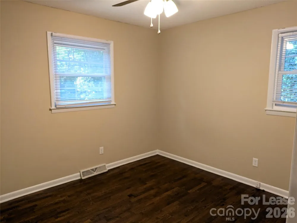 362 Cabarrus Avenue Mooresville, NC 28115