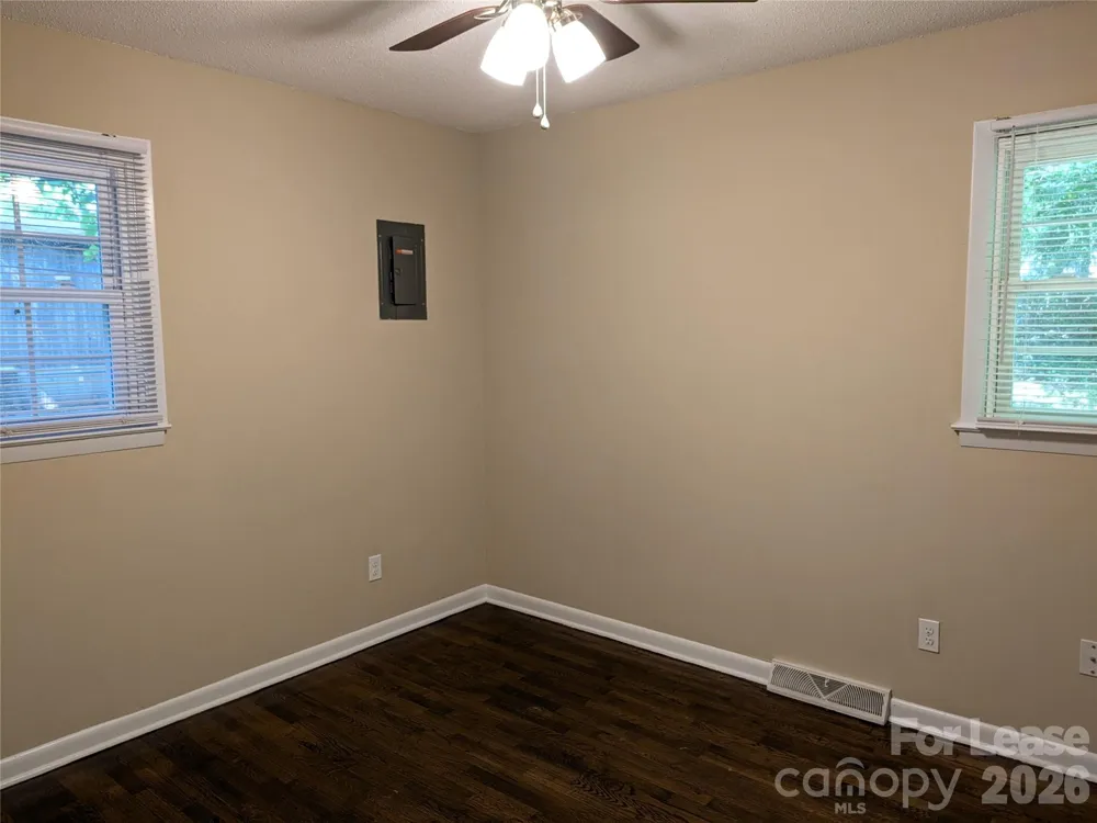 362 Cabarrus Avenue Mooresville, NC 28115