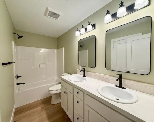 3233 Signal Point Drive Allegan, MI 49010