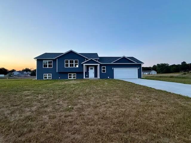 3233 Signal Point Drive Allegan, MI 49010