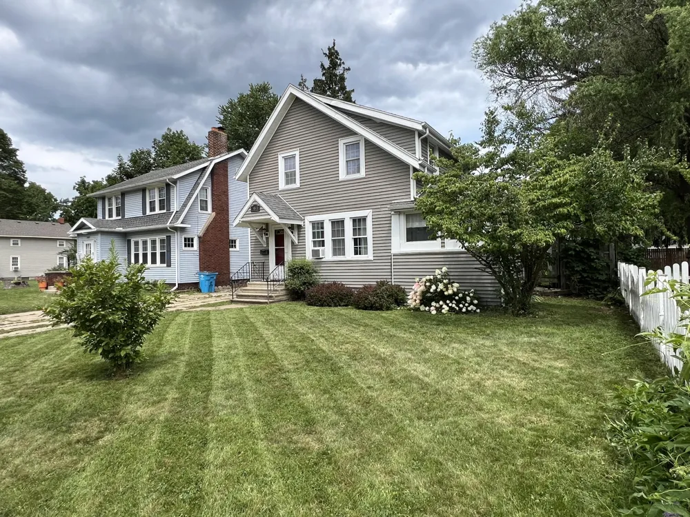 1443 Regent Street Niles, MI 49120