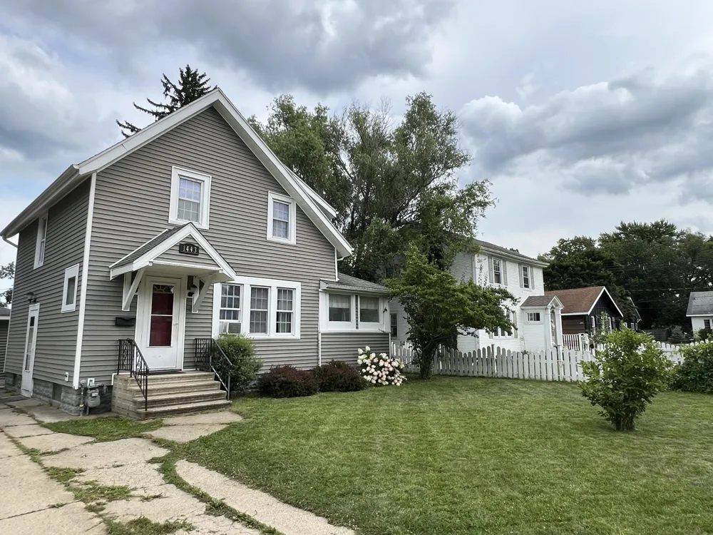 1443 Regent Street Niles, MI 49120