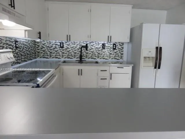 12300 SW 18 TE #0 Miami, FL 33175