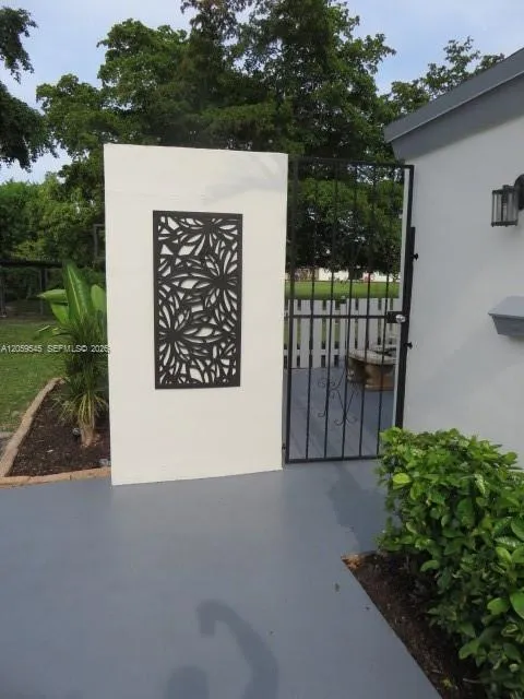 12300 SW 18 TE #0 Miami, FL 33175
