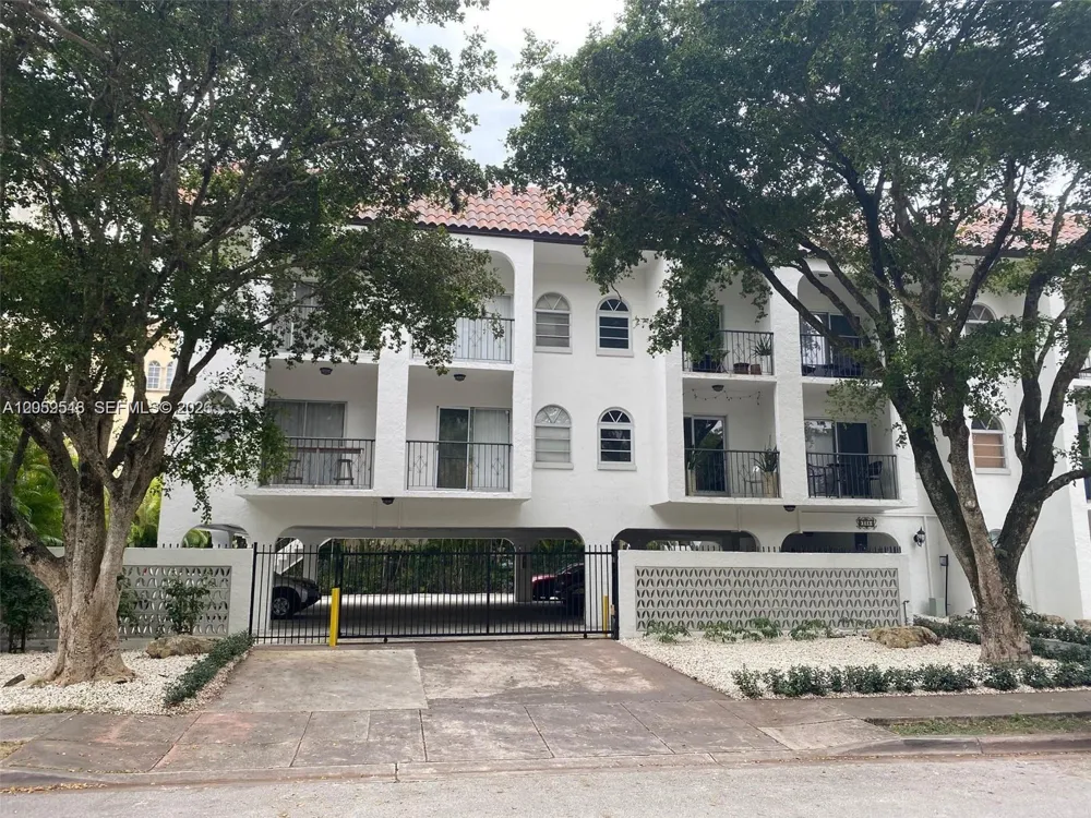 338 Majorca Ave #207 Coral Gables, FL 33134