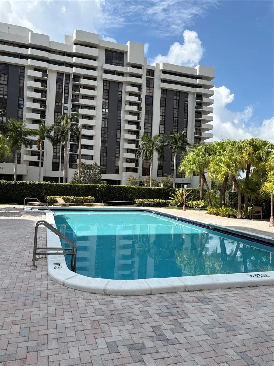 625 Biltmore Way #501 Coral Gables, FL 33134