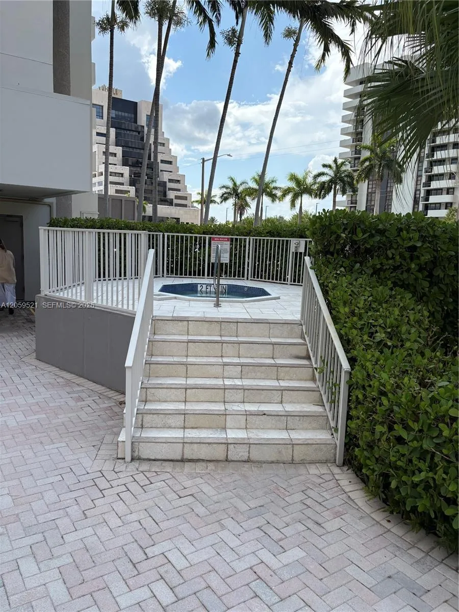 625 Biltmore Way #501 Coral Gables, FL 33134
