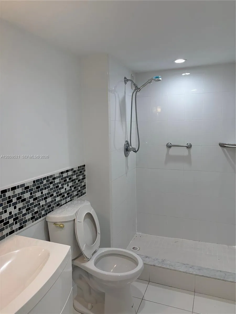 625 Biltmore Way #501 Coral Gables, FL 33134