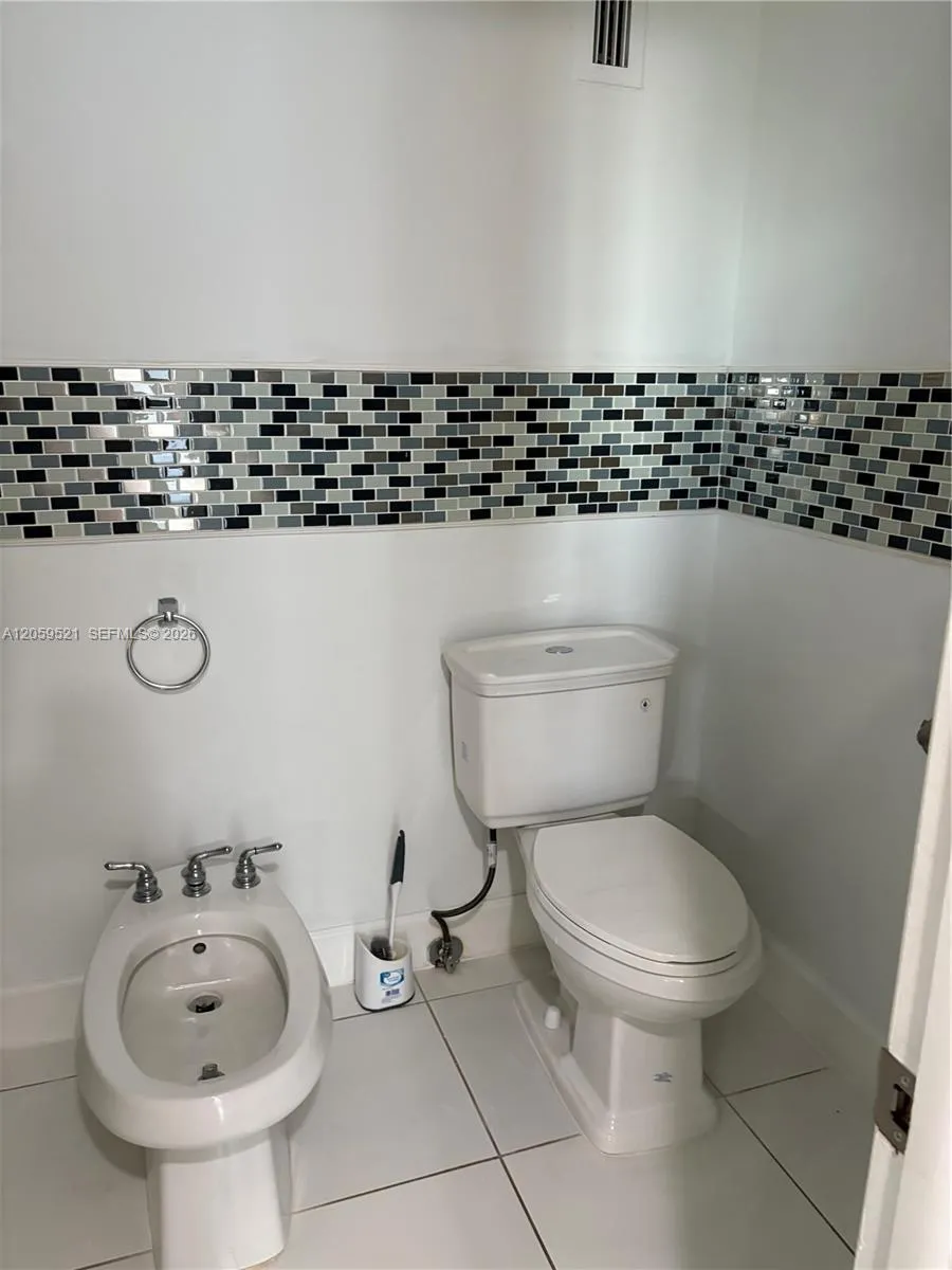 625 Biltmore Way #501 Coral Gables, FL 33134