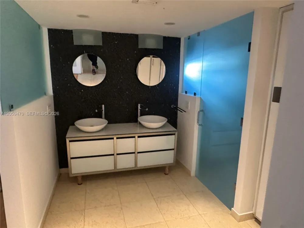 9273 Collins Ave #212 Surfside, FL 33154