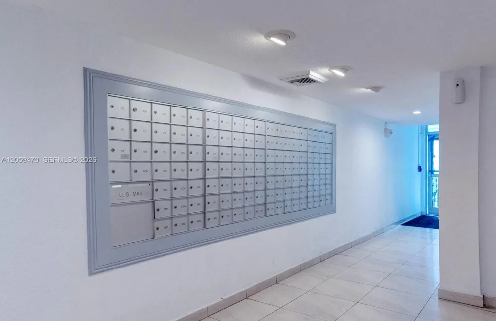 9273 Collins Ave #212 Surfside, FL 33154