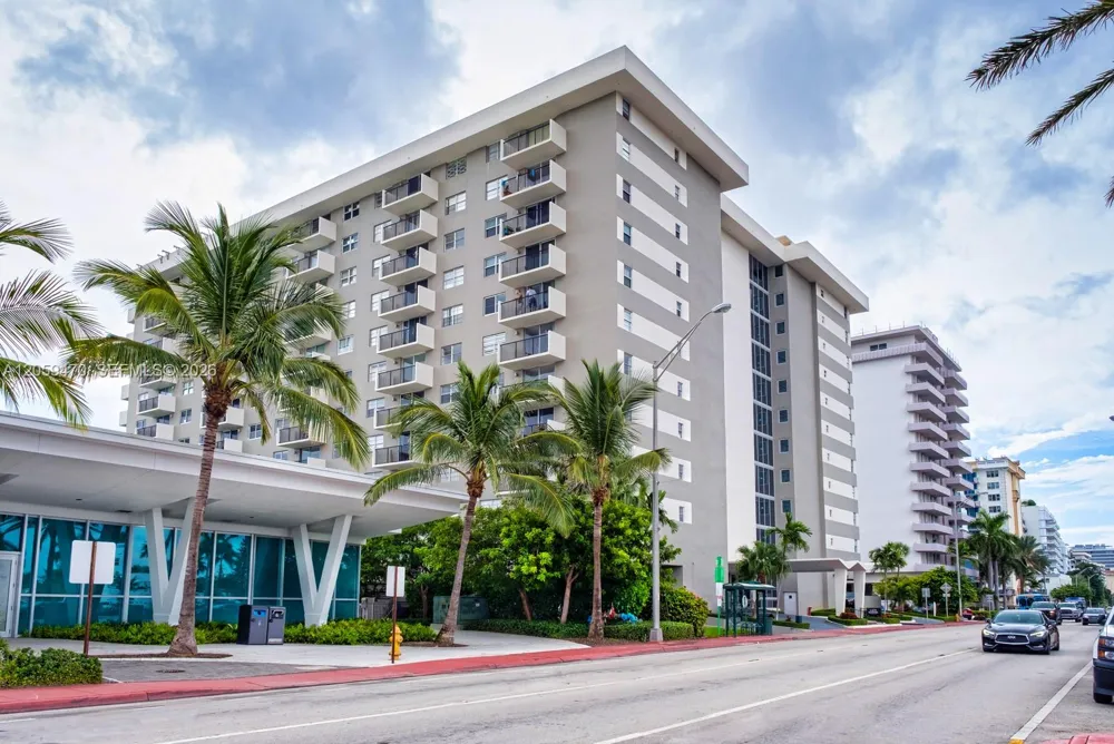 9273 Collins Ave #212 Surfside, FL 33154
