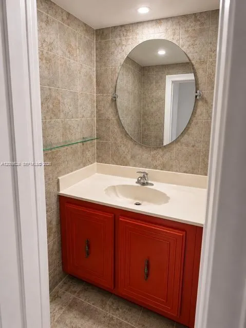 800 Parkview Dr #716 Hallandale Beach, FL 33009