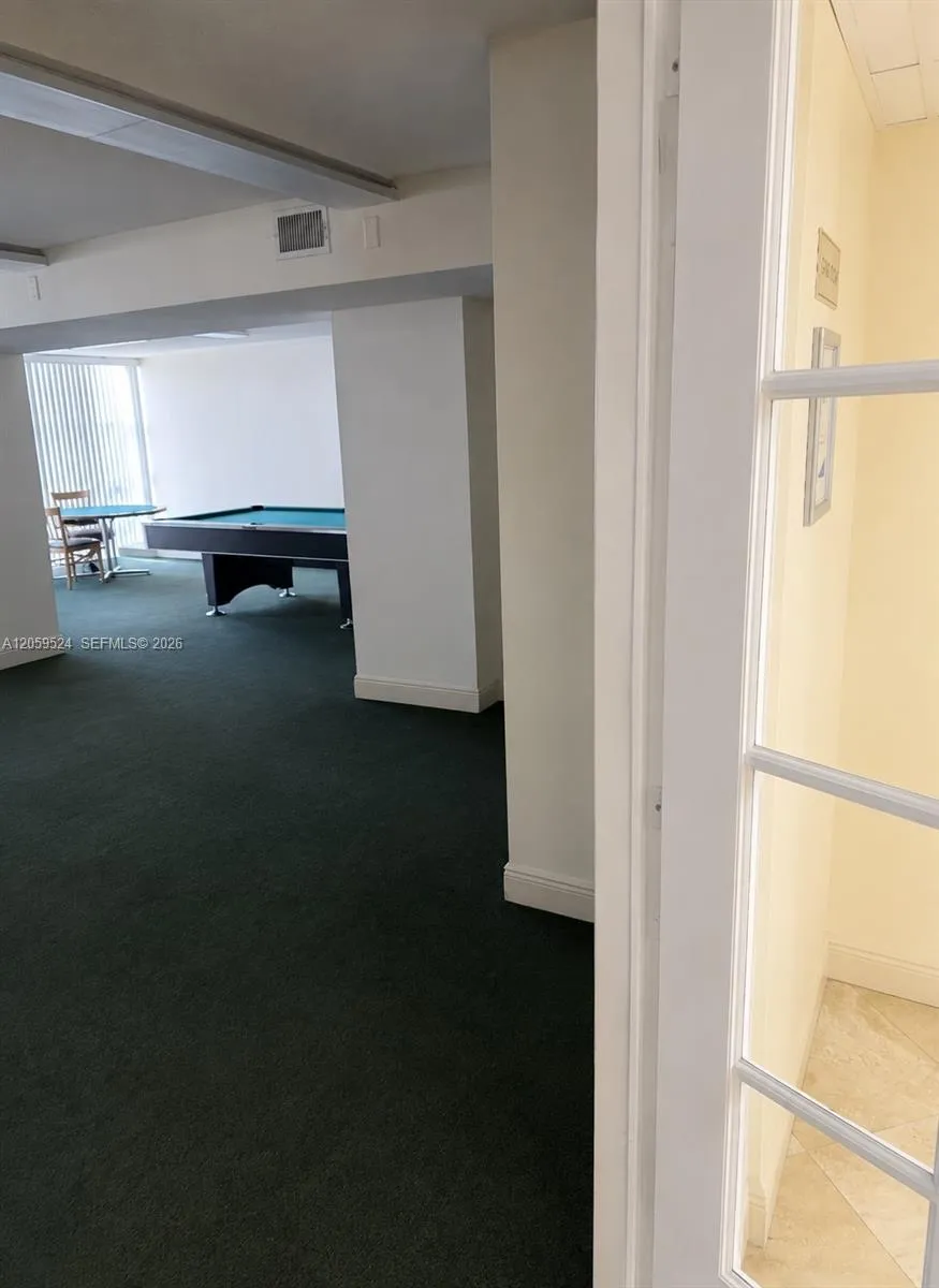 800 Parkview Dr #716 Hallandale Beach, FL 33009