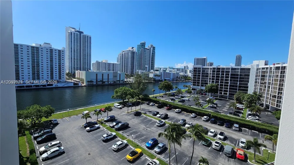 800 Parkview Dr #716 Hallandale Beach, FL 33009