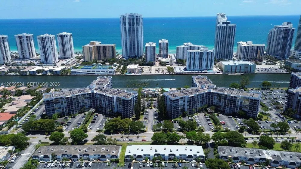 800 Parkview Dr #716 Hallandale Beach, FL 33009