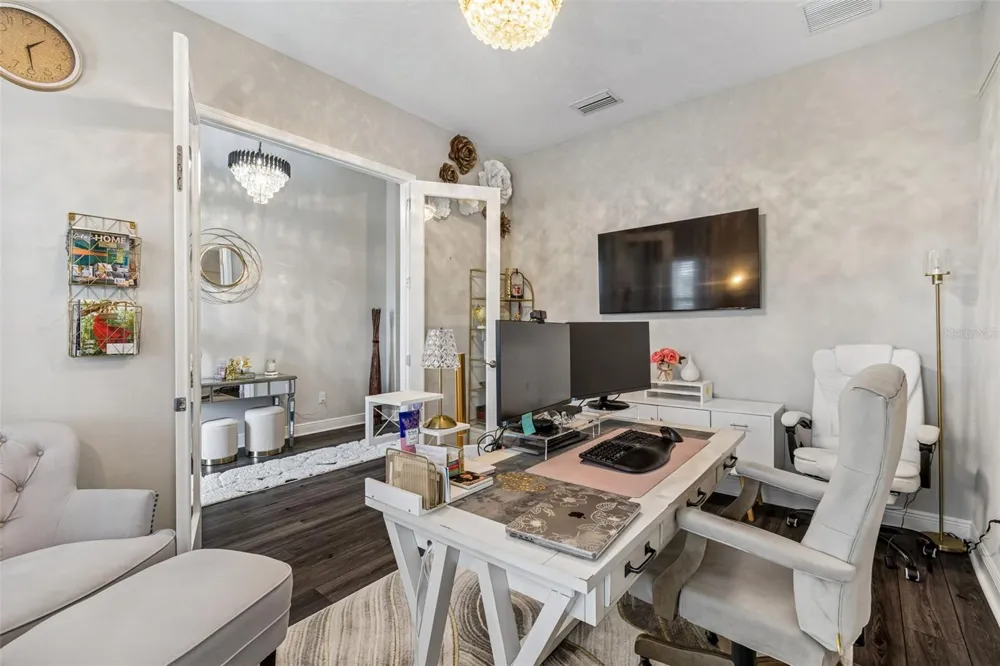 10597 MEADOWRUN DRIVE Lithia, FL 33547