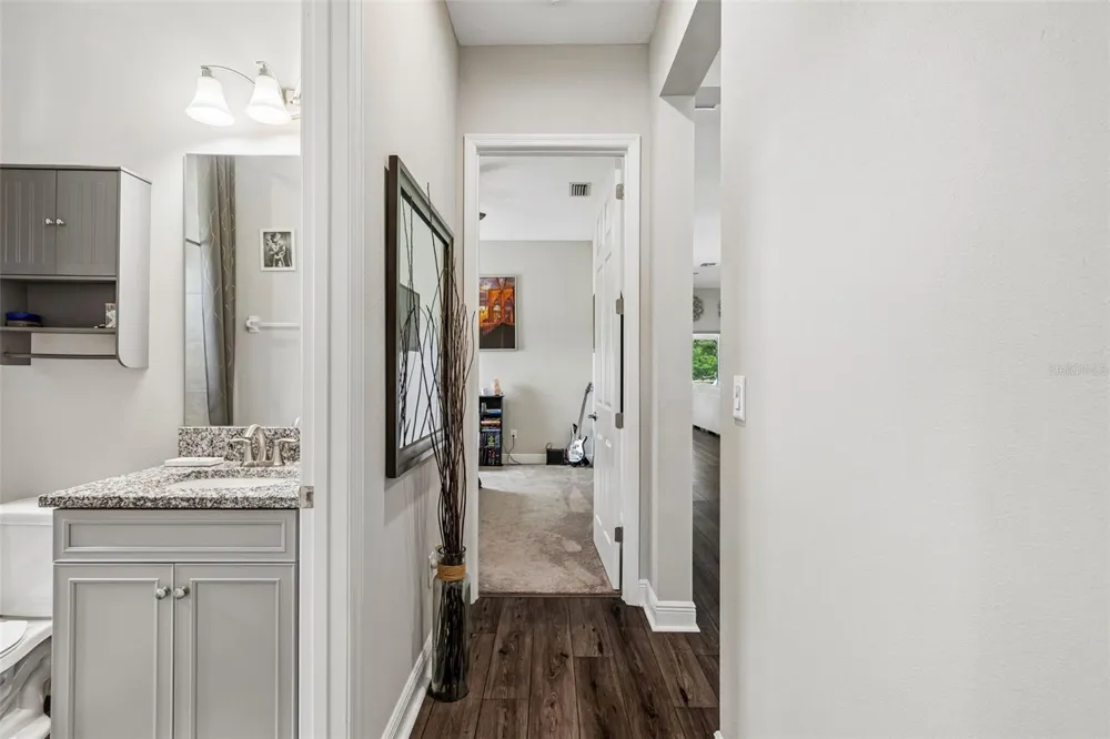 10597 MEADOWRUN DRIVE Lithia, FL 33547