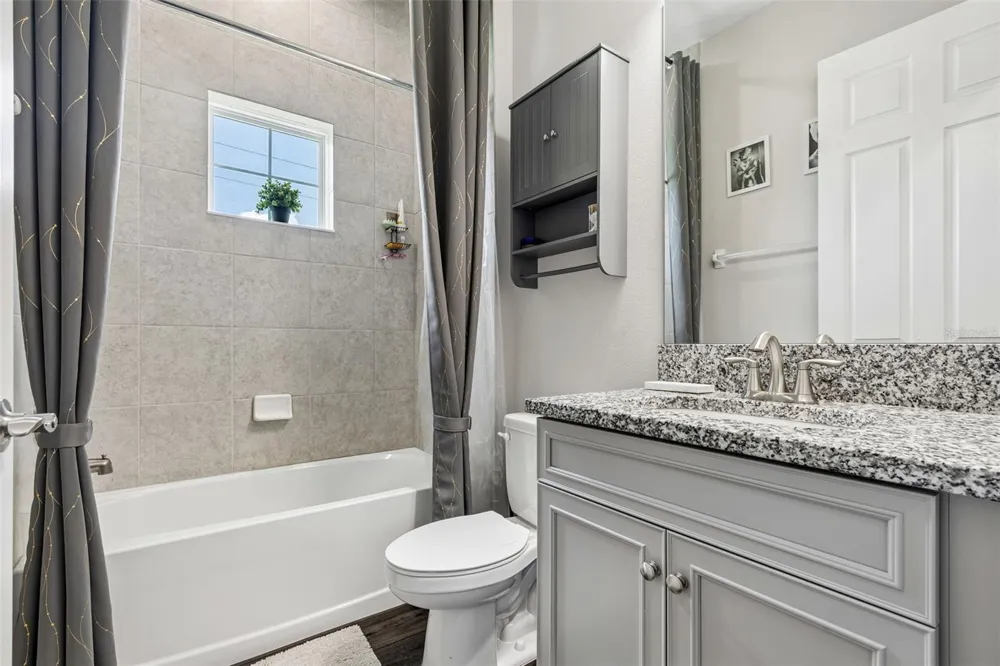 10597 MEADOWRUN DRIVE Lithia, FL 33547