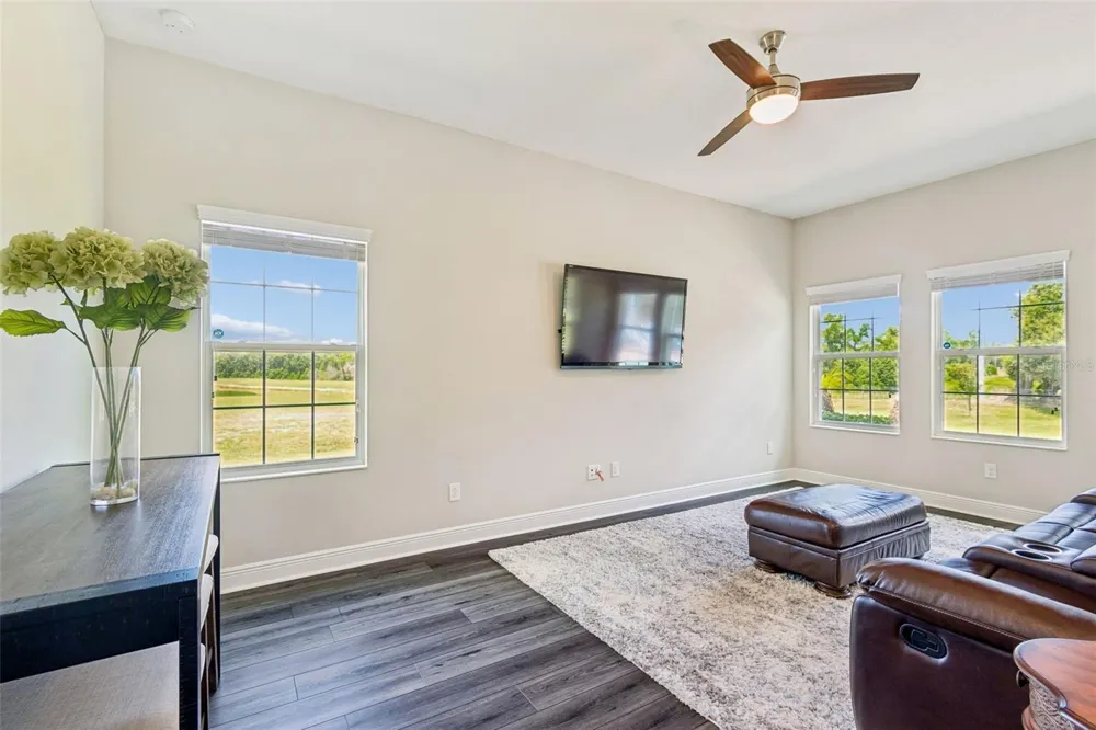 10597 MEADOWRUN DRIVE Lithia, FL 33547