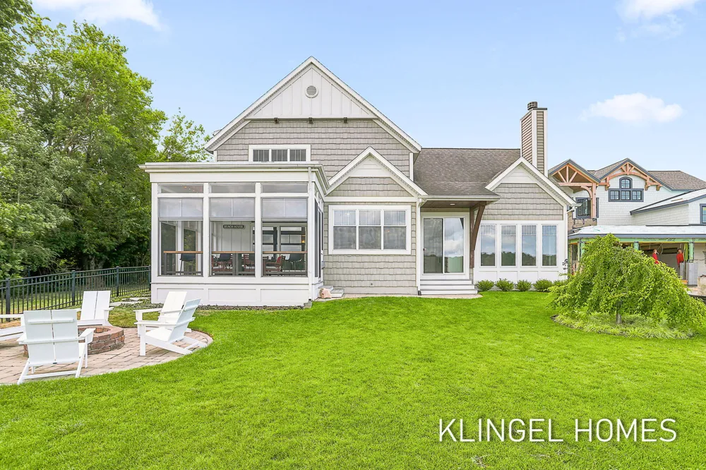 702 Elk Avenue Spring Lake, MI 49456