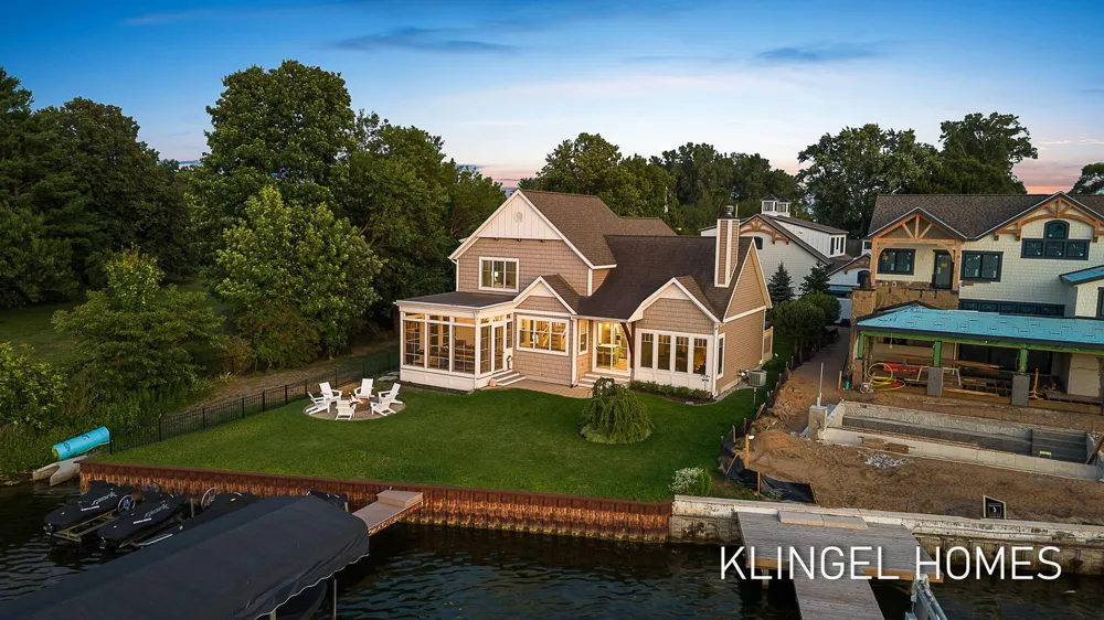 702 Elk Avenue Spring Lake, MI 49456