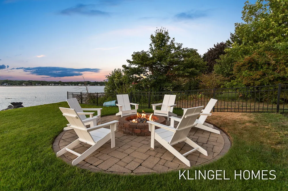 702 Elk Avenue Spring Lake, MI 49456