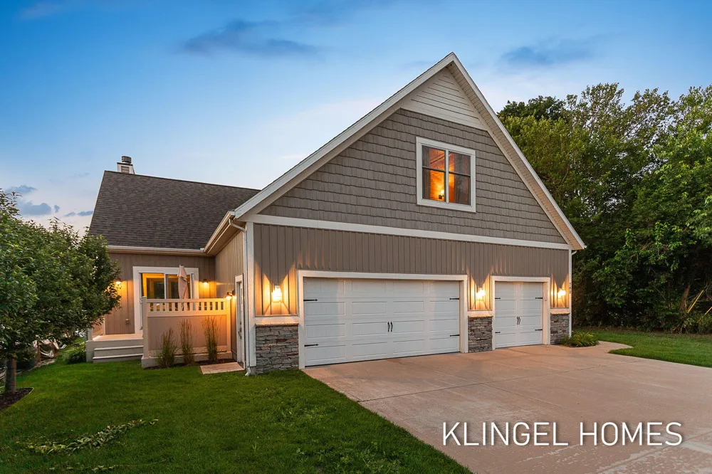 702 Elk Avenue Spring Lake, MI 49456