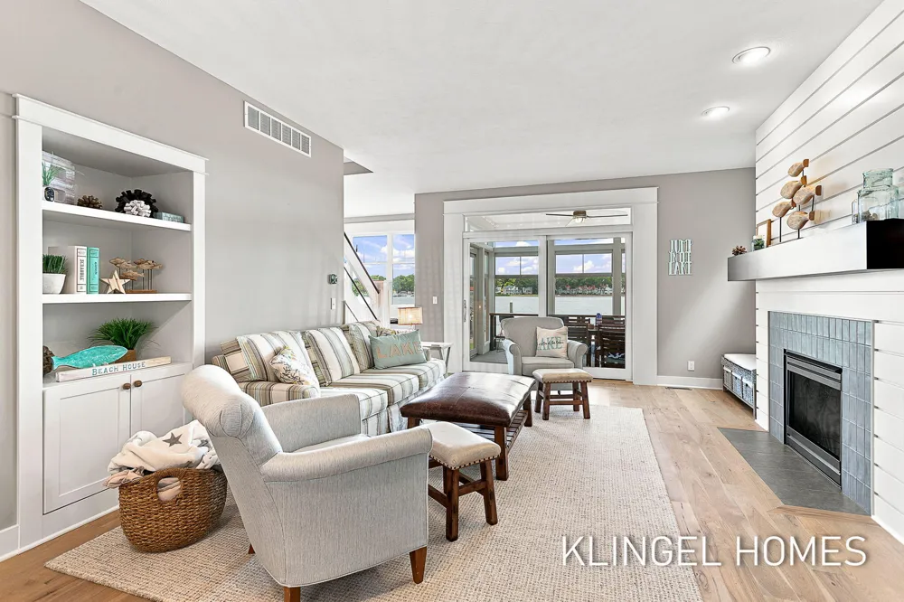 702 Elk Avenue Spring Lake, MI 49456