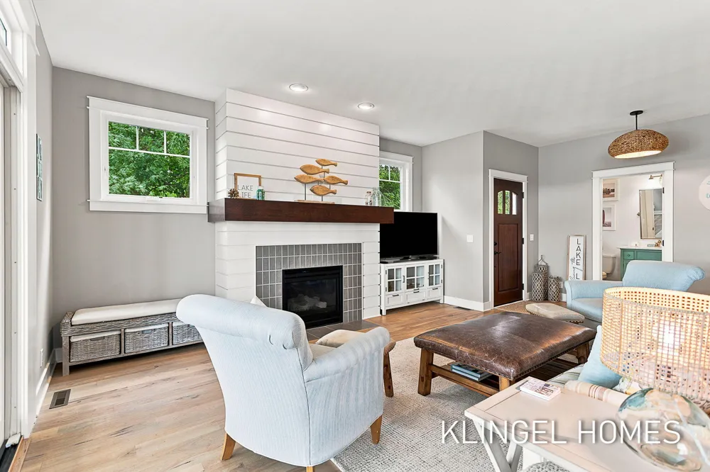 702 Elk Avenue Spring Lake, MI 49456