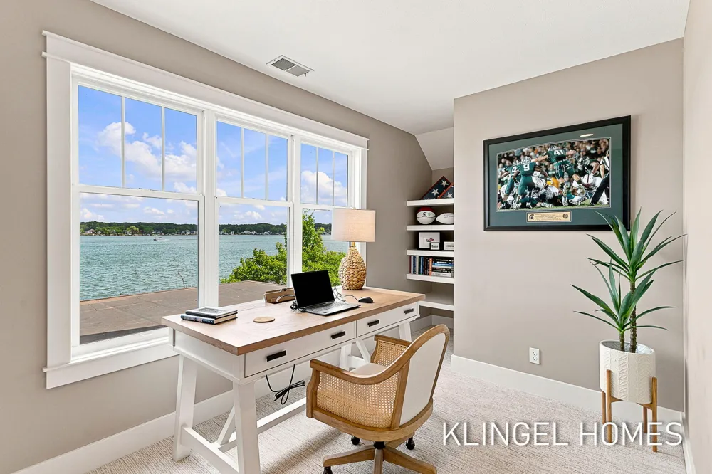 702 Elk Avenue Spring Lake, MI 49456