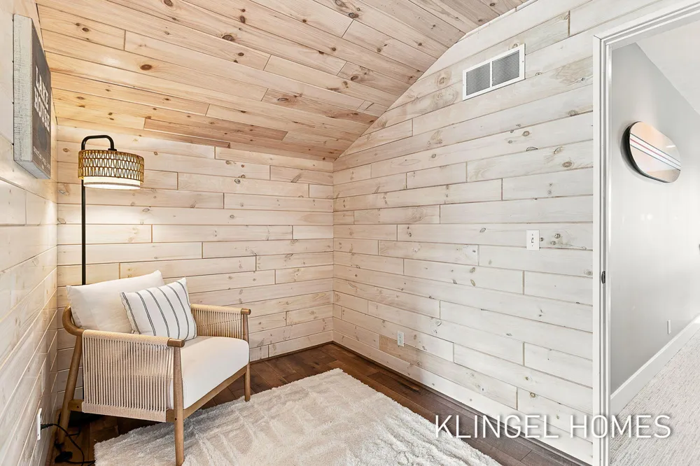 702 Elk Avenue Spring Lake, MI 49456