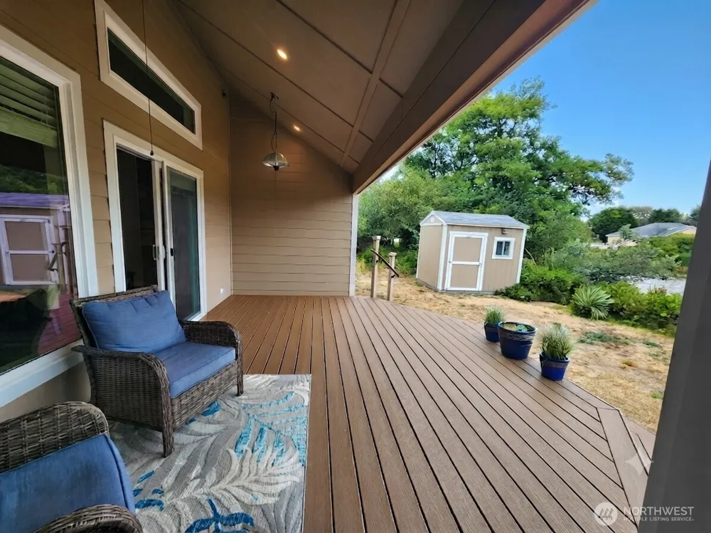 662 Point Brown Avenue SE Ocean Shores, WA 98569